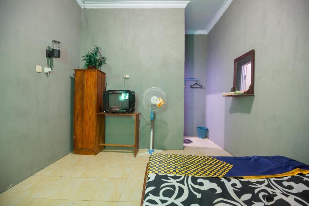 Spot On 1746 Putri Kuning Residence Banyuwangi  Exterior foto