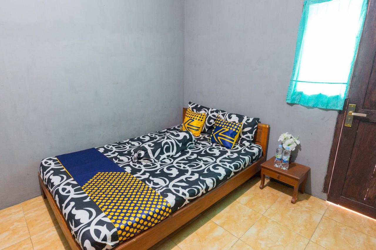 Spot On 1746 Putri Kuning Residence Banyuwangi  Exterior foto
